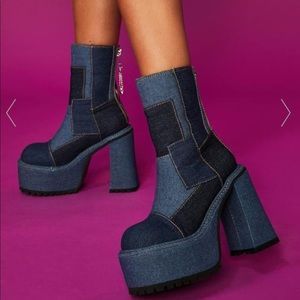 DOLLSKILL x BRATZ GUESS WHO'S BACK PLATFORM BOOTS